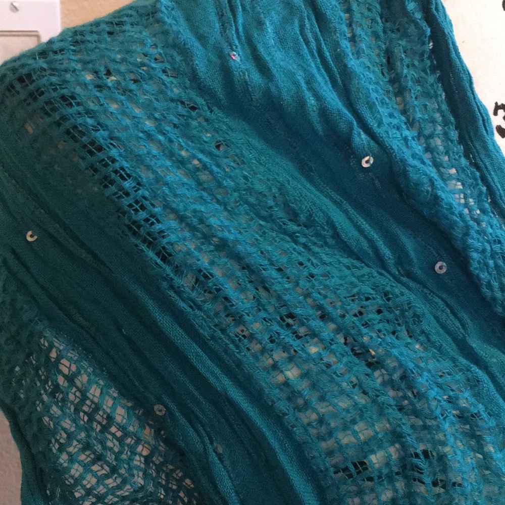 Scarf/ wrap - Picture 3 of 4